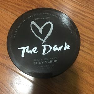 Love The Dark body scrub